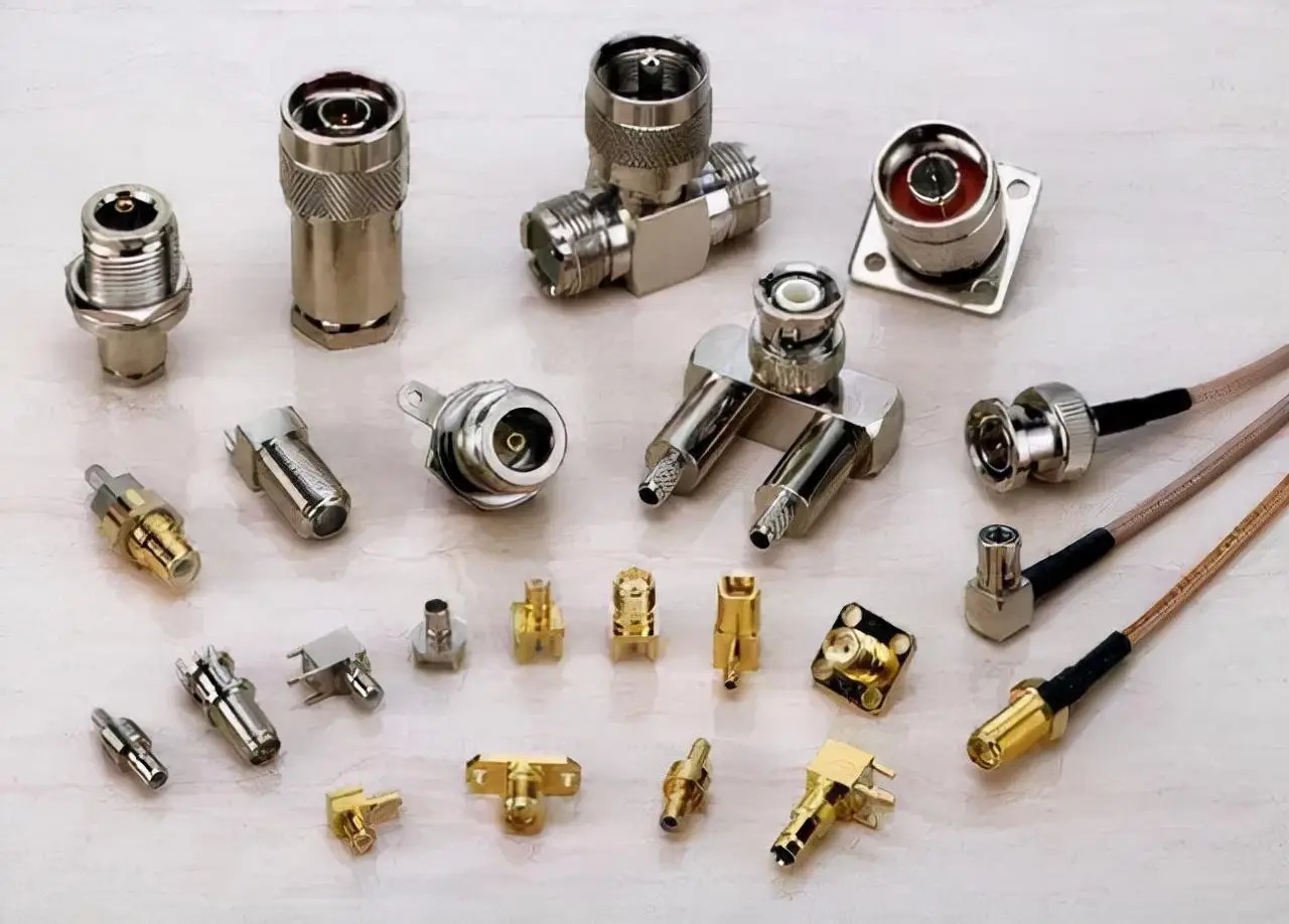 联接器打孔必看：如何为联接器选择最佳加工工艺？